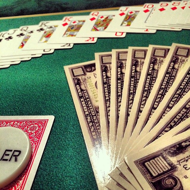 What is a Poker Straddle? And Should You Ever Straddle?